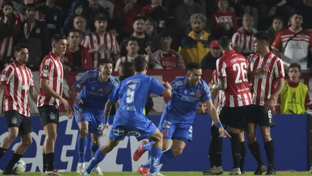 La U de Chile se lo dio vuelta y sorprendió a Estudiantes en La Plata