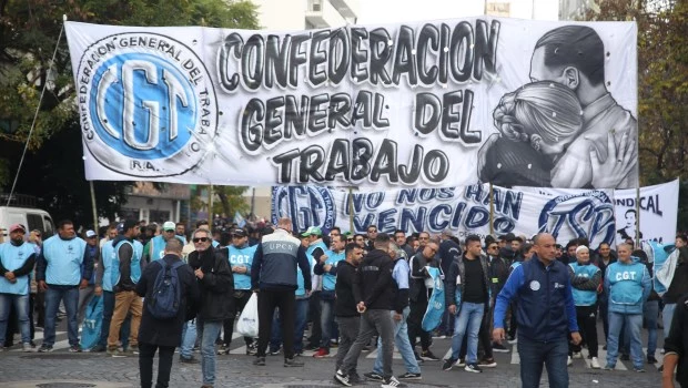 La CGT marcha al Congreso junto a los jubilados y mañana parará por tercera vez desde que asumió Milei