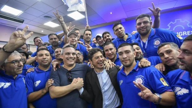 Kicillof envió un mensaje a la interna del PJ : "El único adversario es Milei"