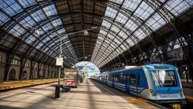 La CGT realiza su tercer paro contra Milei: habrá colectivos pero no circularán trenes