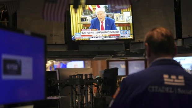 Wall Street subió casi 10% tras el giro de la política arancelaria de Trump