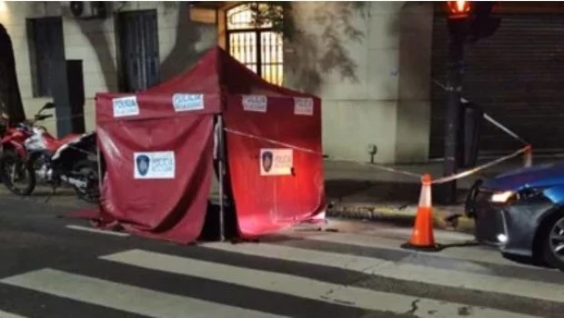 Un policía de la Ciudad mató a un delincuente en un intento de robo en Flores