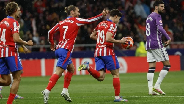 Con dos goles de Julián Álvarez, Atlético de Madrid, remontó un partido increíble y sigue en carrera en España