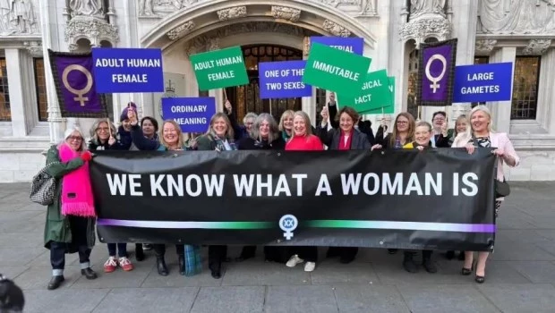 La causa se inicio por una querella de la organización 'For Women Scotland'.