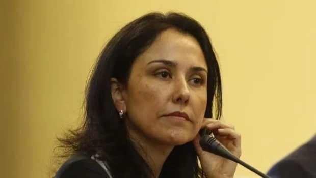 La esposa del expresidente Humala viajó a Brasil donde recibió asilo tras la condena