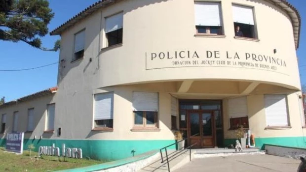 Arrestaron a tres policías bonaerenses acusados por torturas en una comisaría de Ensenada