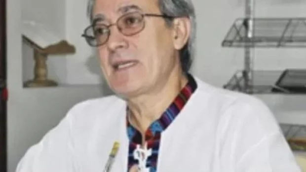 Padre Eduardo de la Serna.