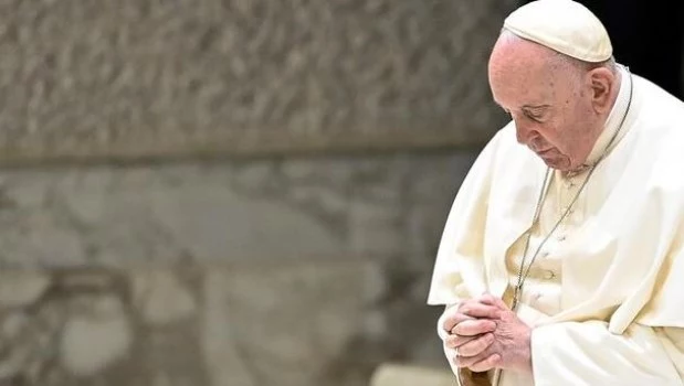 El papa Francisco falleció a causa de un ictus cerebral