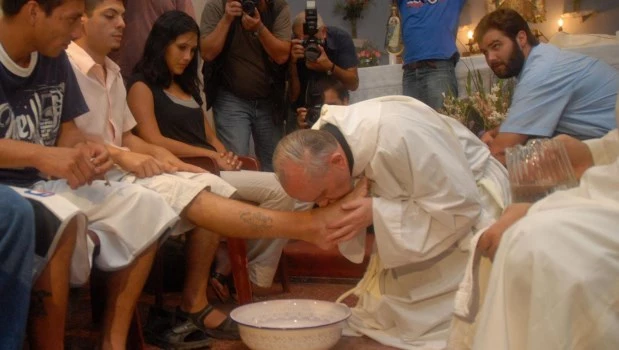 El testamento de Francisco: el féretro "debe estar en la tierra" y "sencillo, sin decoración y con la única inscripción: Franciscus"