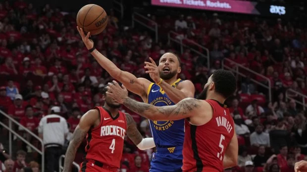 Stephen Curry anota 31 puntos para que los Warriors arranquen ganando la serie ante Rockets