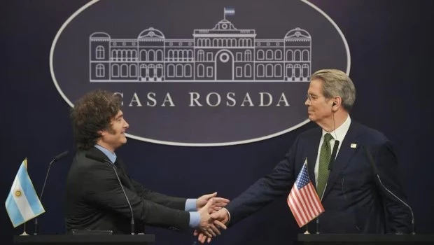 "Argentina es un buen ejemplo, merece el apoyo del FMI", aseguró el secretario del Tesoro norteamericano