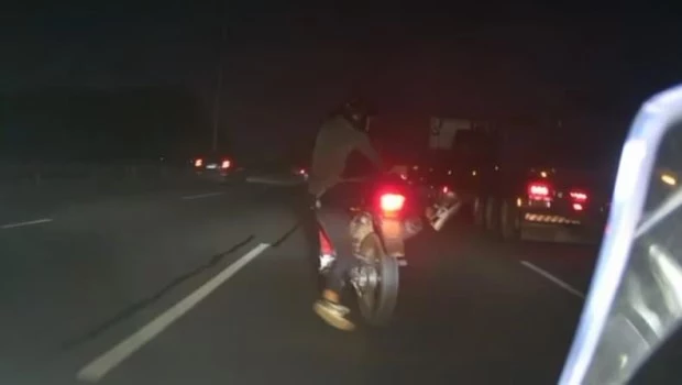 Un motociclista escapó de motochorros que intentaron robarle en la Panamericana