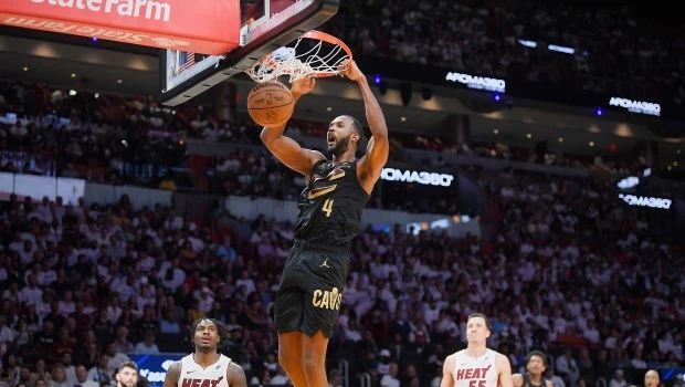 Los Cavs barren la serie ante el Heat con una diferencia de 55 puntos