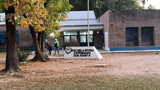 Un docente murió en plena clase en una escuela en Santa Fe
