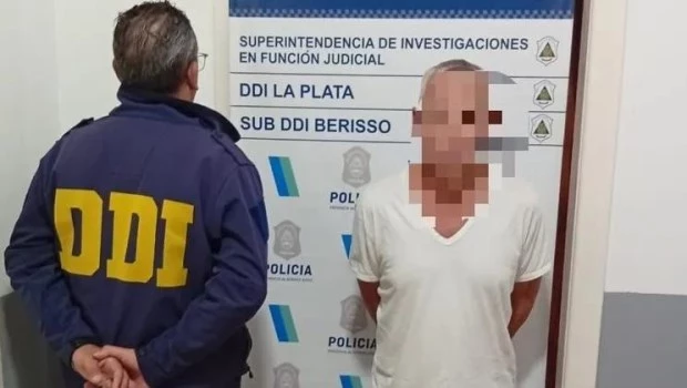 Un hombre roció con nafta a su mujer para intentar incendiarla y fue detenido en Berisso