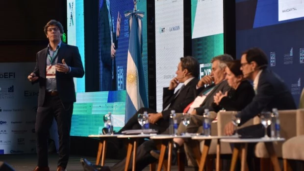 Los economistas coincidieron en destacar que para que el programa económico del Gobierno tenga futuro será clave que el Banco Central pueda comprar dólares e incrementar el nivel de las reservas internacionales. Foto: Gustavo Carabajal.