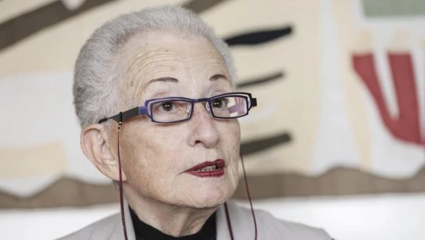 La francesa Hélène Cixous, nacida en Argelia y descendiente de judíos, se considera plural, y por su amplitud de espíritu recibió el premio Formentor.