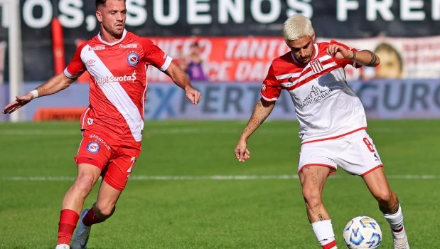 Argentinos humilló a Estudiantes, quien igual se clasificó a octavos