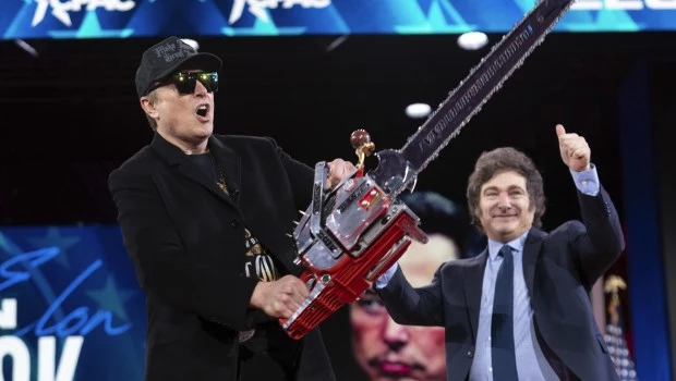 ¡Ni un paso atrás!