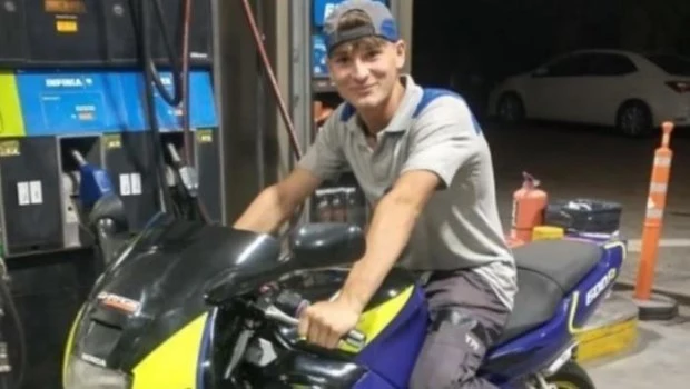 Valentino Marelli Ríos, de 18 años, murió tras ser embestido por el sacerdote Walter Alejandro Paris, de 54 años.