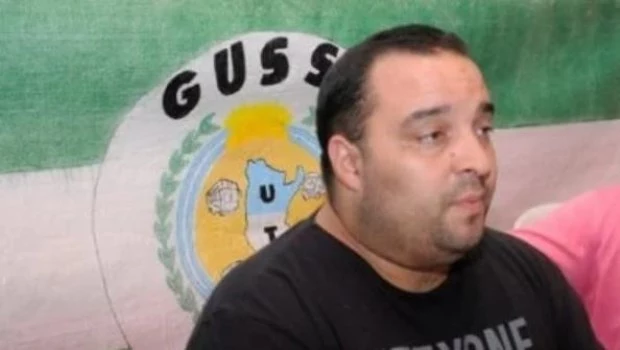 El secretario gremial de la UTA afirmó que "si no hay acuerdo" habrá "paro por tiempo indeterminado"