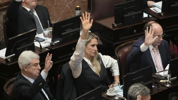 El Senado aprobó los nombramientos de los embajadores en España y los Estados Unidos