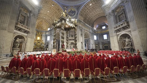 Una Nueva Historia: El Comienzo del Cónclave