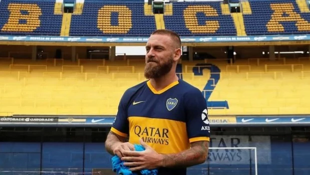 El italiano Daniele de Rossi aparece como candidato para ser el nuevo entrenador de Boca