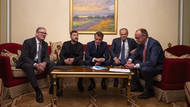 El presidente de Ucrania celebra gestos de Rusia, pero exige un alto el fuego para negociar la paz