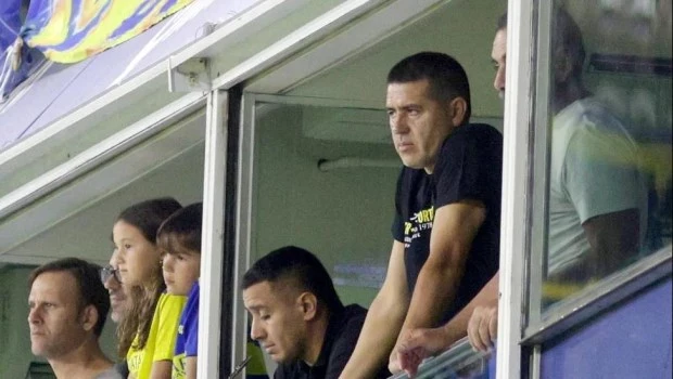 Boca: por primera vez insultaron a Riquelme y a la Comisión Directiva
