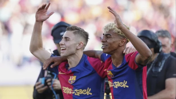 Barcelona se acerca al título gracias a una espectacular remontada que le dio la victoria por 4-3 sobre Real Madrid
