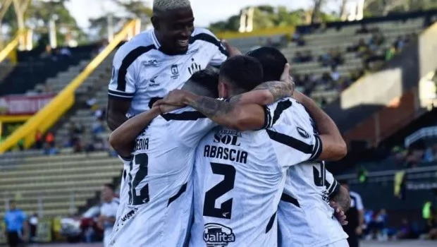 Central Córdoba derrotó a Deportivo Táchira y mantiene sus aspiraciones de clasificación en la Copa