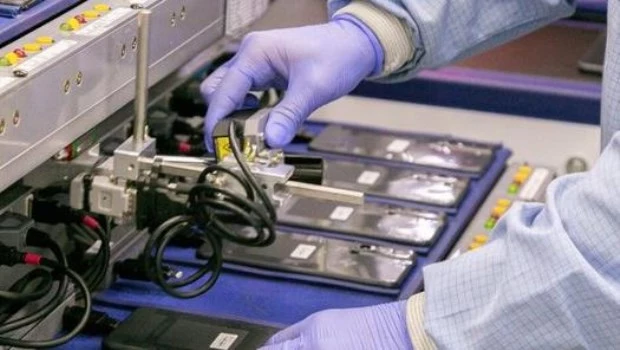 CEO de Newsan: “Con la baja de aranceles es muy difícil que se pueda seguir fabricando celulares en Argentina”