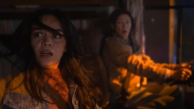 Un filme fiel a la saga, con mucho humor negro y sangre por doquier.