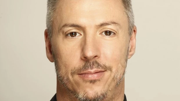 “El teatro siempre fue un deseo postergado”, admite Calderone. “Mi intención era hacer versiones de diferentes obras de Shakespeare, pero siempre aparecía lo personal”.