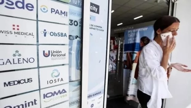 El Gobierno obliga a prepagas a informarle los aumentos antes de comunicárselos a los afiliados