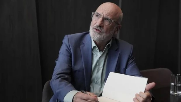 El escritor español habla de su último libro, ‘Hombre caído’, y del cuento como un ejercicio de escritura "a ciegas".