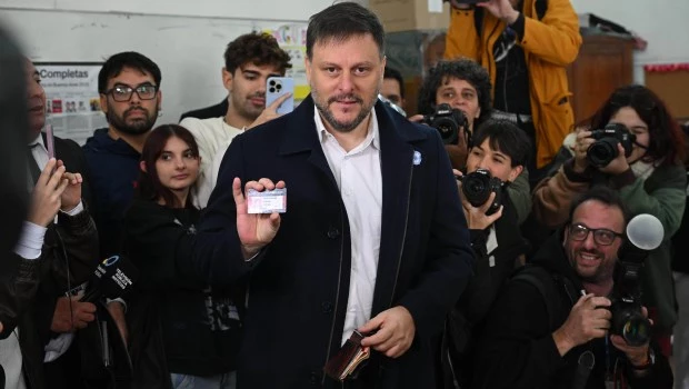 Leandro Santoro vinculó el episodio del video falso con la antidemocracia 