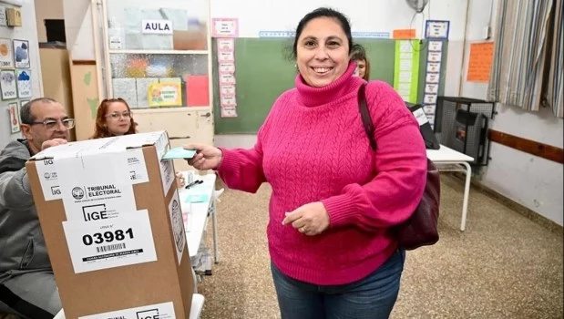 "Parece una interna del poder y no una elección para mejorar la vida de los vecinos", dijo Paula Oliveto 
