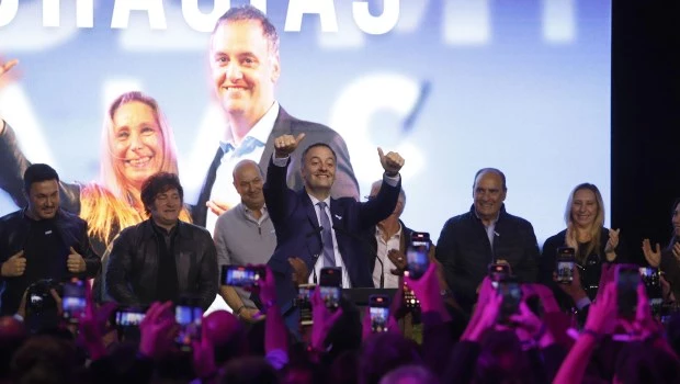 Tras el triunfo en la Ciudad, La Libertad Avanza revaloriza al PRO para aliarse en la provincia: "Es más que Macri" 