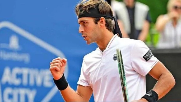 Tomás Etcheverry y Ugo Carabelli avanzaron a los octavos de final en el ATP 500 de Hamburgo