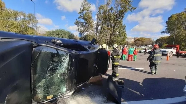 Choque y vuelco en General Paz y Lugones