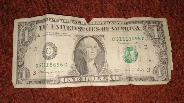 La Reserva Federal de Estados Unidos anunció que sacará de circulación dólares dañados