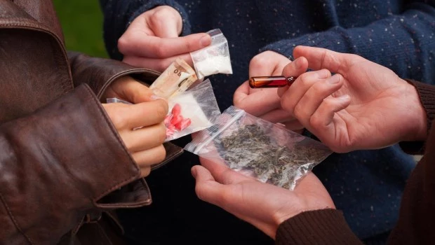 Drogas o cosmética del sin-sentido