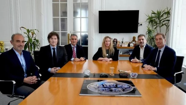 La Libertad Avanza y el PRO confirmaron que irán "juntos" en la provincia de Buenos Aires y en las elecciones de octubre