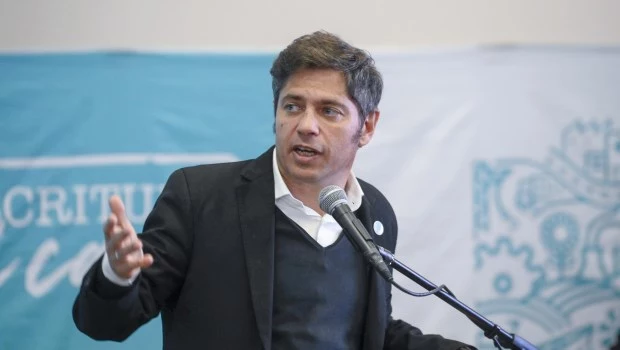 Kicillof llamó a no dejarse llevar por el "odio" libertario