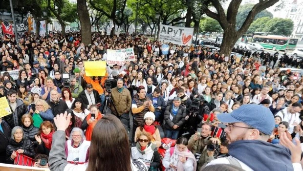 Desde el Gobierno deslizaron que podría resolverse el conflicto en el Garrahan 