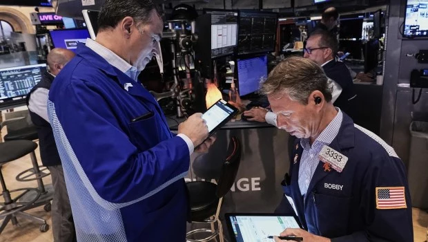 Wall Street abre mixto luego de que China rechazara acusaciones de EE.UU. sobre incumplimientos de acuerdos