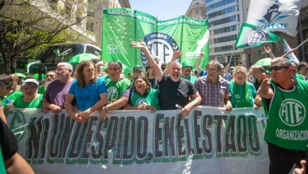 La Justicia suspendió el decreto que reglamenta el derecho de huelga