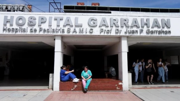 Convocan a gremios del Garrahan para destrabar el conflicto